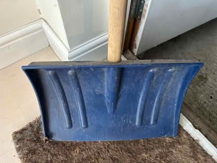 Photo of free Garden shovel (Barkham RG41) #1