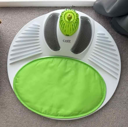 Photo of free Cat scratcher/toy (Mill Hill Village NW7) #1
