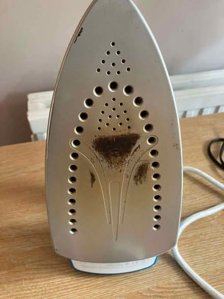 Photo of free Working steam Iron (Micklefield HP13) #2