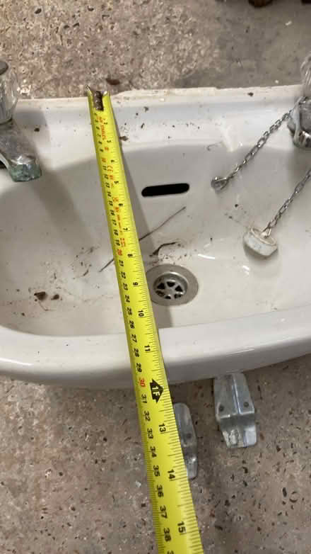 Photo of free Small wash basin (Hasting TN34) #2