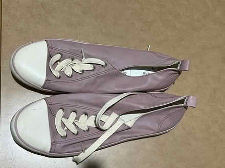 Photo of free Ladies pink pumps 8 (Mitcham CR4) #1