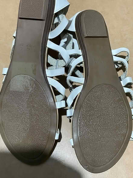 Photo of free Ladies sandals (Mitcham CR4) #3