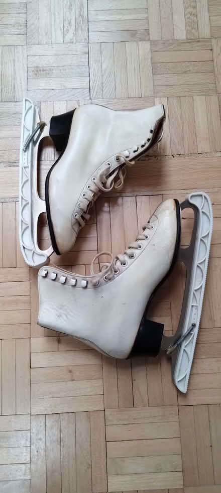 Photo of free Ice skates size 5.5 (Headington OX3) #1