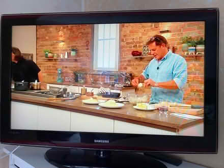 Photo of free Samsung tv (WA5) #2