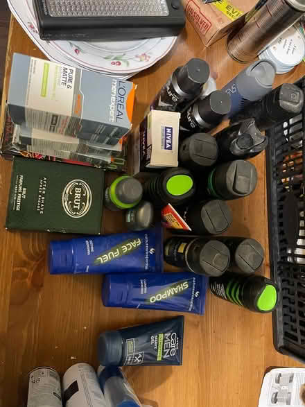 Photo of free Men’s toiletries (Mitcham CR4) #1