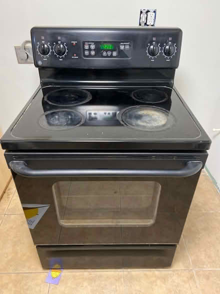 Photo of free Electric stove (NE DC 20018) #1