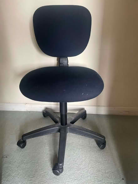 Photo of free Desk chair (Fairfield Park) #1