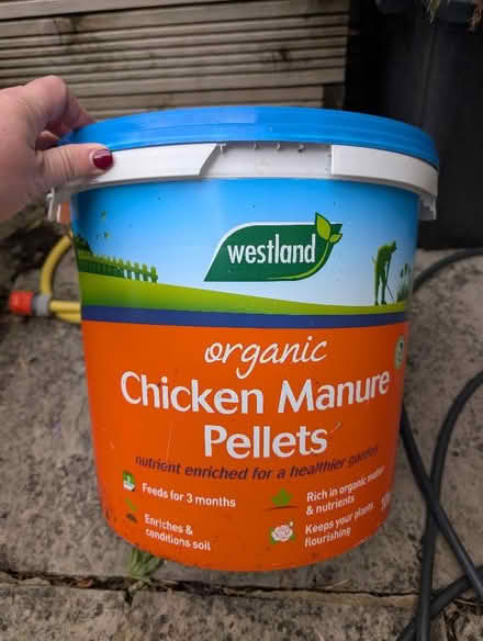 Photo of free Chicken Manure Pellets approx 5kg (Wokingham RG41) #1