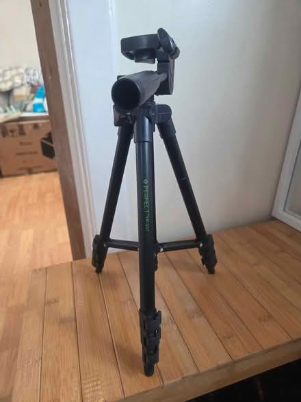 Photo of free New Tripod (ha4) #1