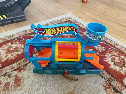 Photo of free Hot Wheels (L8) #4