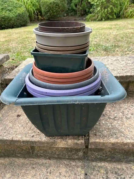 Photo of free Selection of plastic plant pots (Barkham RG41) #1