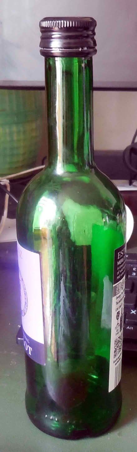 Photo of empty 25cl wine bottles (Stroud GL5) #1
