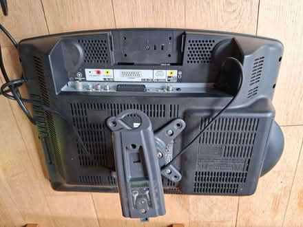Photo of free TV with built in DVD player (Foxholes SG13) #2