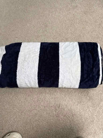 Photo of free Large beach towel (Tyburn B24) #1
