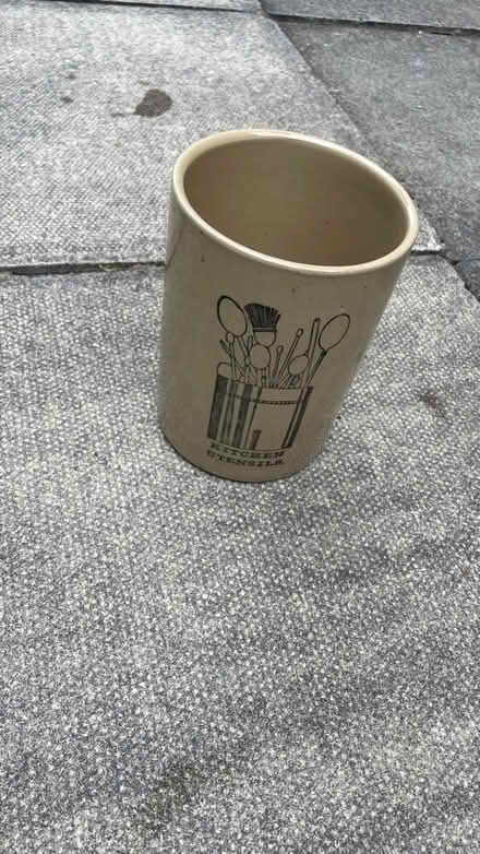 Photo of free Kitchen utensil pot (Sale M33) #1