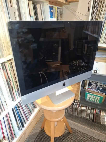 Photo of free IMac late 2009 (GU22 Woking) #1