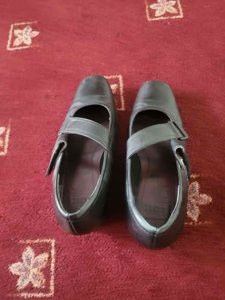 Photo of free Footwear (Woodley RG6) #1