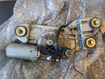 Photo of free Ford focus car part - window motor (West Wickham BR4) #2