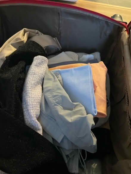 Photo of free XS/S Clothes & bags to give away (HP13) #3