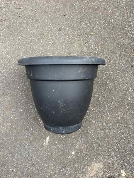 Photo of free Large plastic plant pot (Alderley Edge SK9) #1