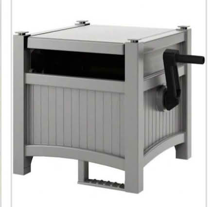 Photo of hose reel box (Sevenhills) #1