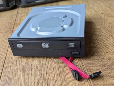 Photo of free DVD/CD RW drive (Hook RG27) #1