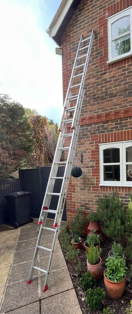 Photo of free Extension ladder. 9 rung, 3 section (Heath End RG26) #1
