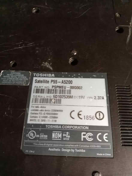 Photo of free Very old laptop w/o cord (Mt Rainier MD) #1