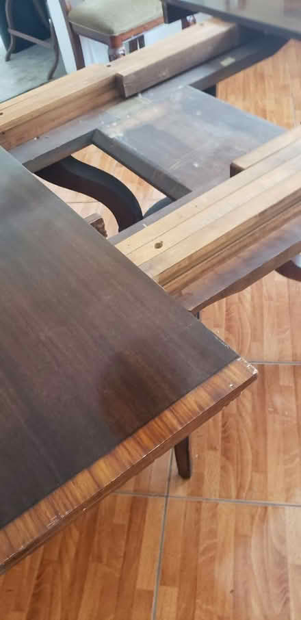 Photo of free Mahagony dining room table (Far Rockaway, Queens) #4