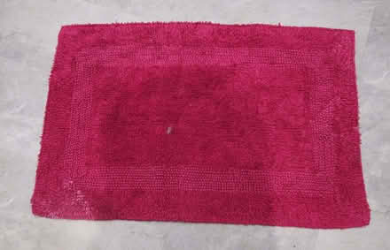 Photo of free heavy mat - bathroom (Oakwood LS8) #1