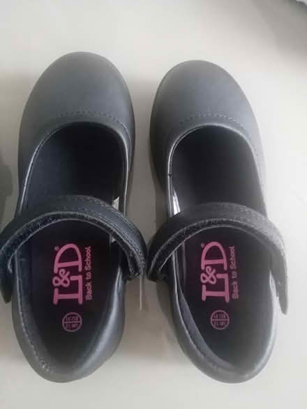 Photo of free Girls Shoes (BD3, Barkerend) #1