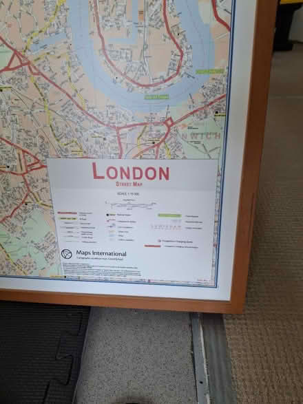 Photo of free Wall map of London framed (CR0) #2