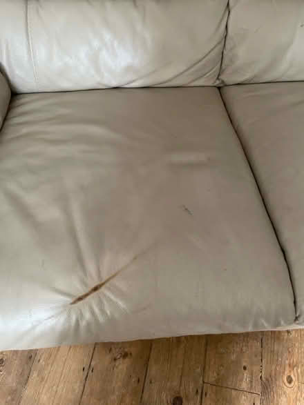 Photo of free Old leather sofa (Chiswick W4) #3