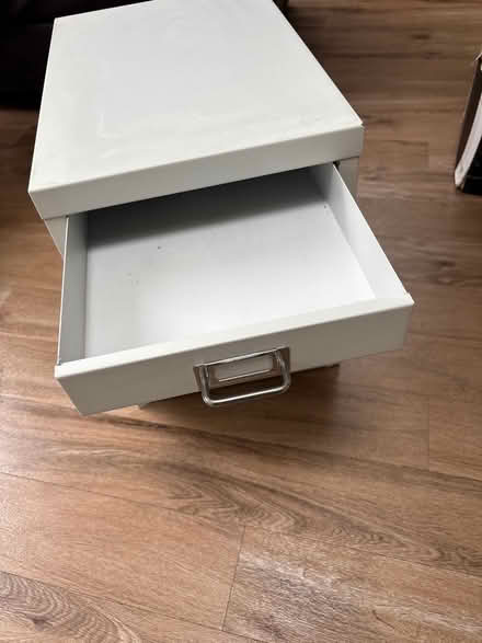Photo of free Small fling drawers (Shirley CR0) #2