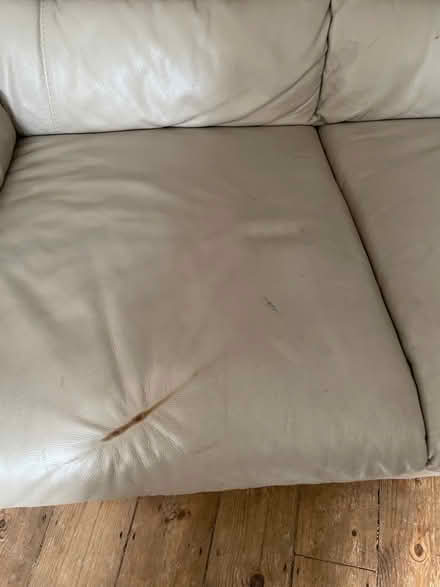 Photo of free Old leather sofa (Chiswick W4) #3