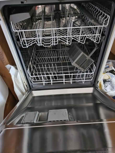 Photo of free Dishwasher (GU21) #2