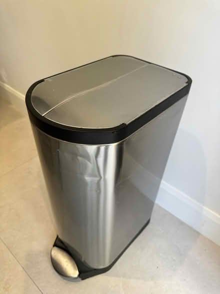 Photo of free Rubbish Bin (Near South Harrow station HA2) #1