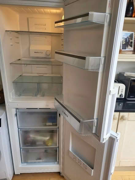 Photo of free Fridge freezer - Bosch (Wandsworth Common) #2