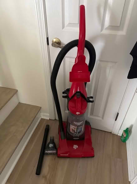 Photo of free Dirt devil breeze turbo vacuum (Castleton) #1
