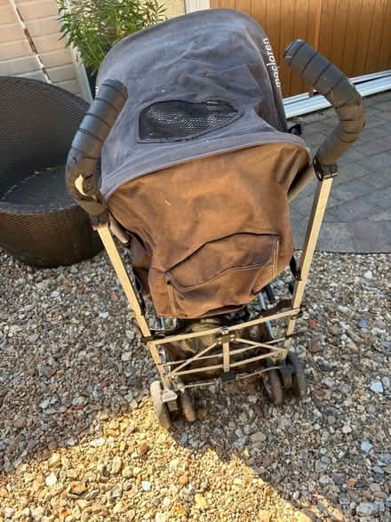 Photo of free McLaren Umbrella buggy (Fox Corner GU24) #4