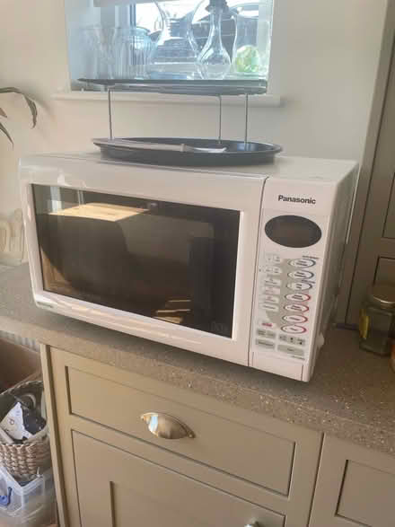 Photo of free Microwave oven (Lexden CO3) #1