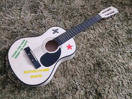 Photo of free Kids guitar (Fleet GU52) #1