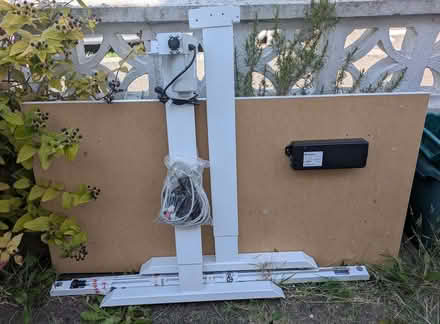 Photo of free Richmat Standing Desk (Pollards Hill CR4) #2