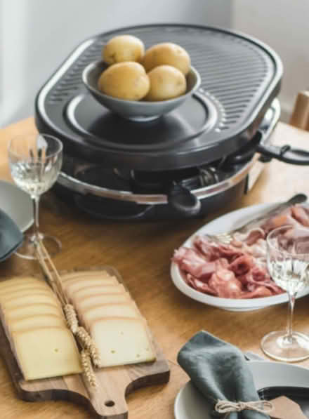 Photo of free Raclette (fully working) (Hinchley Wood KT10) #1