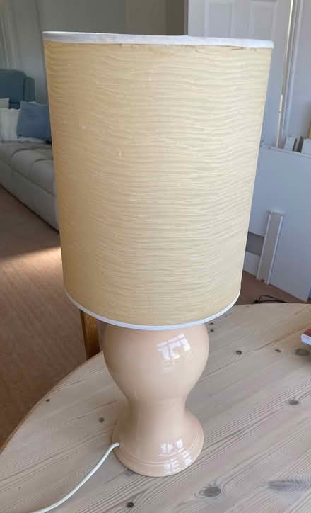 Photo of free Large table lamp (Sandrerstead.) #1
