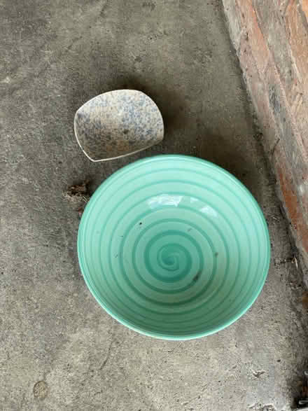 Photo of free Large and small bowls (Waltham Abbey EN9) #1
