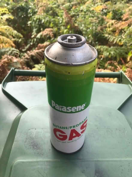Photo of Butane/propane gas canister (Kidderminster DY10) #1