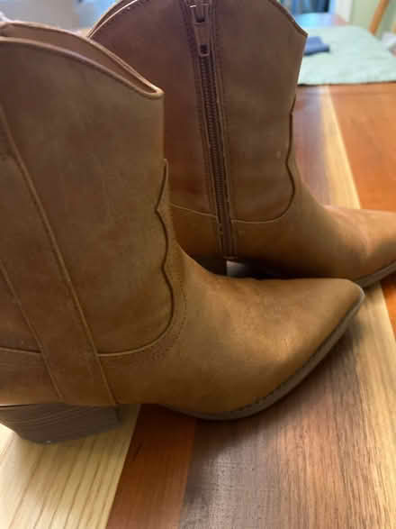 Photo of free Size 7.5 universal standard boots (S Section) #2