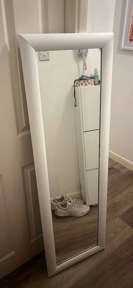 Photo of free White mirror (Beckenham) #1