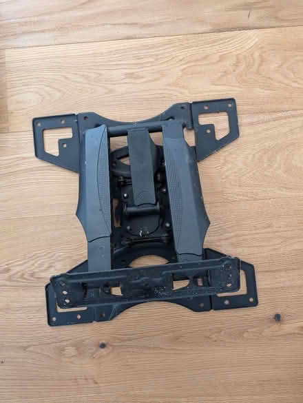 Photo of free Wall TV mount (SL6 furze platt) #1